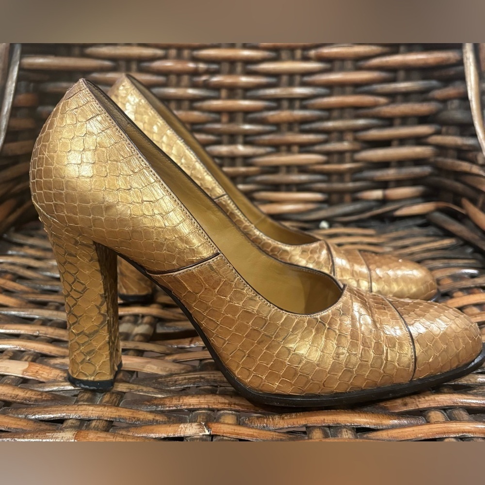 Casadei Gold Textured Heels in size 7 - Picture 1 of 13